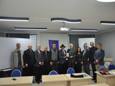 MESLEKTE ONUR YILI PLAKET TAKDİMİ